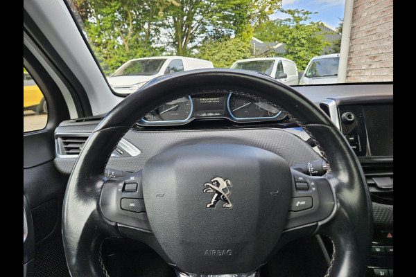 Peugeot 2008 1.2 PureTech GT-line Panoramadak! Trekhaak! Carplay! Airco/Clima! Cruise Control! Nette/Mooie Auto!