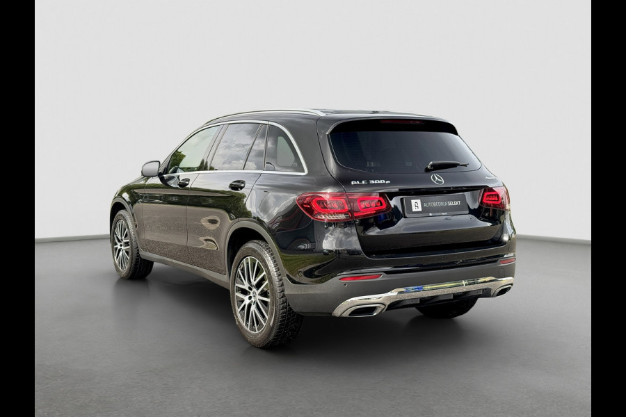 Mercedes-Benz GLC 300e 4MATIC AMG | Multibeam | Virtual | 360 | Sfeerverlichting | Dealer onderhouden | Dodehoek