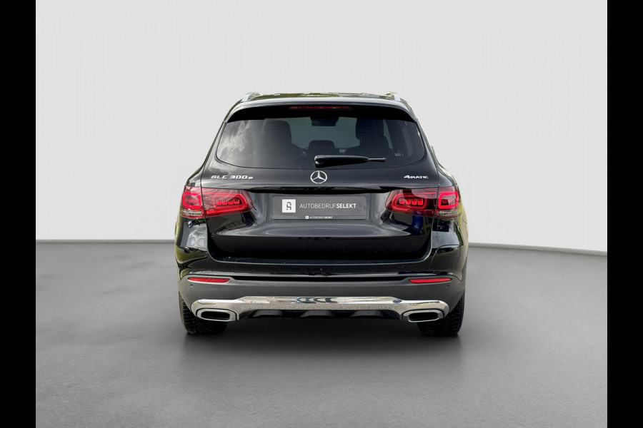 Mercedes-Benz GLC 300e 4MATIC AMG | Multibeam | Virtual | 360 | Sfeerverlichting | Dealer onderhouden | Dodehoek