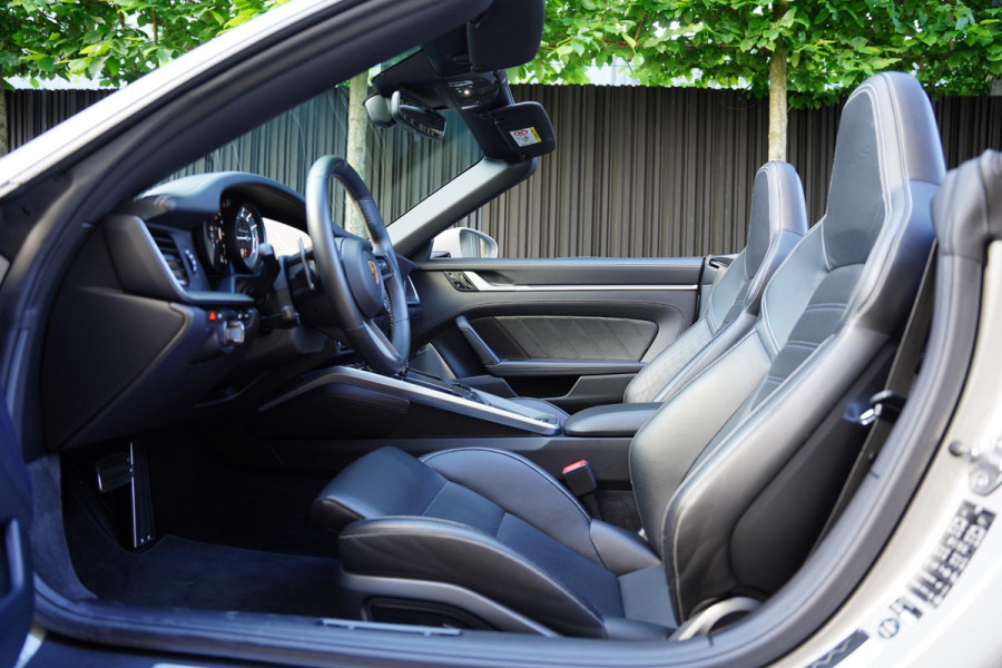 Porsche 911 992 Cabriolet 3.8 Turbo S / 15 D.Km / Burmester / Lifting