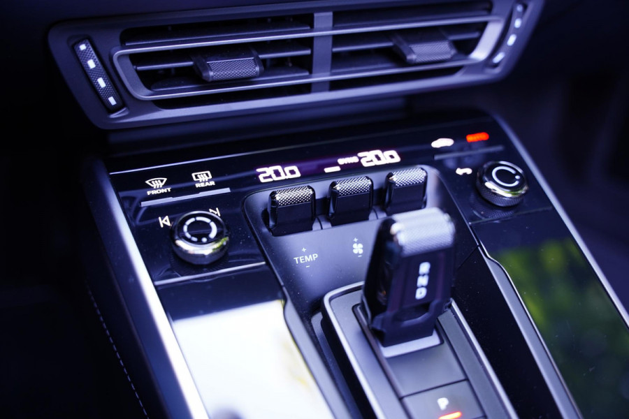 Porsche 911 992 Cabriolet 3.8 Turbo S / 15 D.Km / Burmester / Lifting