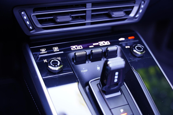 Porsche 911 992 Cabriolet 3.8 Turbo S / 15 D.Km / Burmester / Lifting
