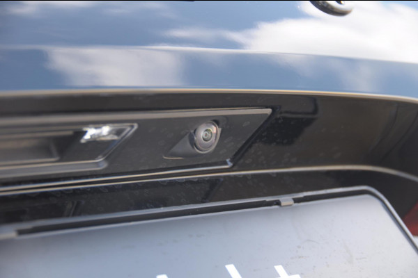 Volvo XC60 T6 350PK Automaat AWD Plus Black Edition / Elektrisch bedienbare voorstoelen met geheugen/ Stoelverwarming/ Stuurverwarming/ Harman Kardon audio/ 360 Camera/