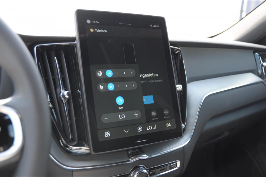 Volvo XC60 T6 350PK Automaat AWD Plus Black Edition / Elektrisch bedienbare voorstoelen met geheugen/ Stoelverwarming/ Stuurverwarming/ Harman Kardon audio/ 360 Camera/