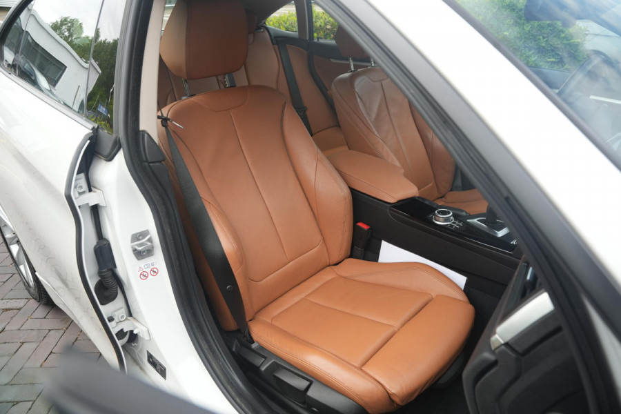 BMW 4 Serie Gran Coupé 420i High Executive Camera Navigatie Cruise Clima Sport Leder Carplay