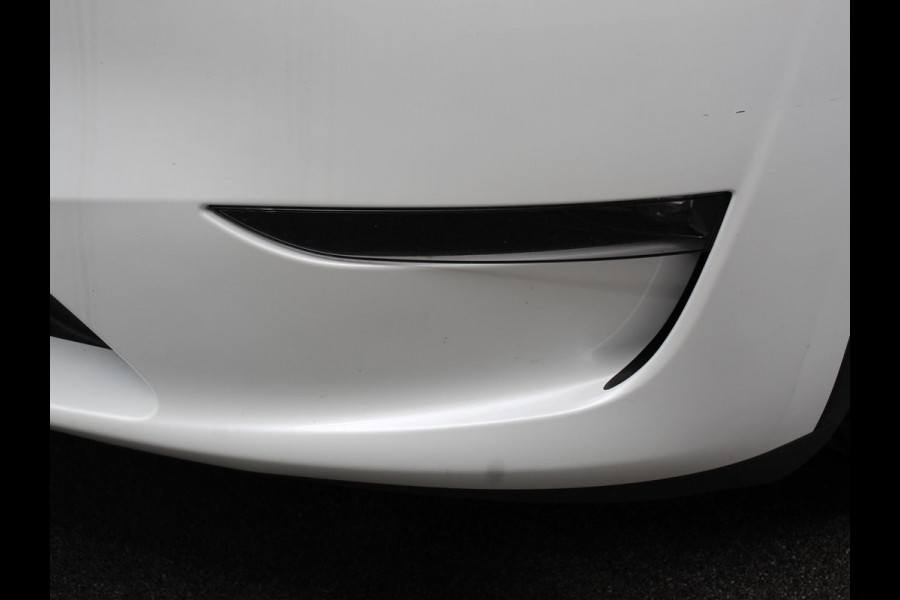 Tesla Model Y Performance Long Range AWD 75 kWh Climate control Adaptieve cruise control Achteruitrijcamera Panoramadak Keyless Stuurverwarming Stoelverwarming LED Navigatie Parkeersensoren Trekhaak