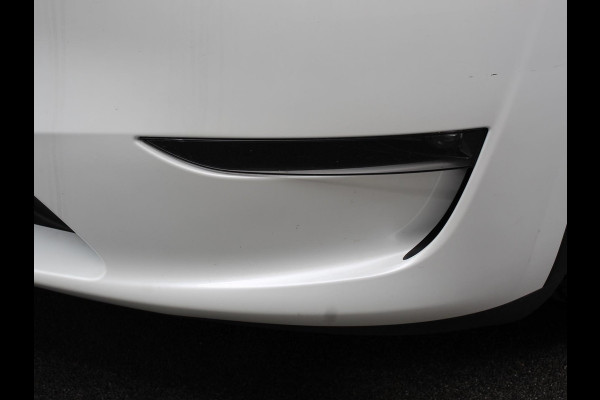 Tesla Model Y Performance Long Range AWD 75 kWh Climate control Adaptieve cruise control Achteruitrijcamera Panoramadak Keyless Stuurverwarming Stoelverwarming LED Navigatie Parkeersensoren Trekhaak