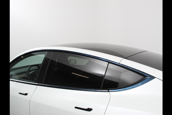 Tesla Model Y Performance Long Range AWD 75 kWh Climate control Adaptieve cruise control Achteruitrijcamera Panoramadak Keyless Stuurverwarming Stoelverwarming LED Navigatie Parkeersensoren Trekhaak