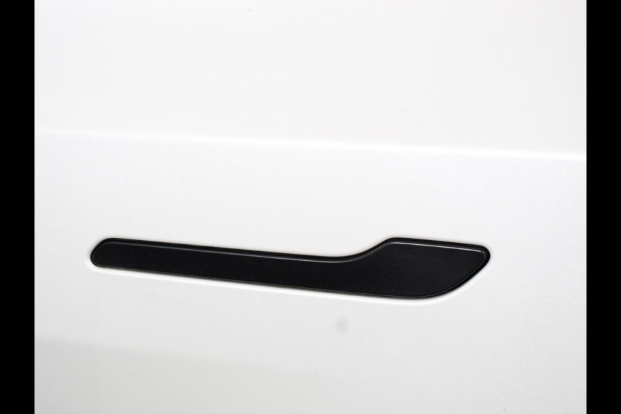 Tesla Model Y Performance Long Range AWD 75 kWh Climate control Adaptieve cruise control Achteruitrijcamera Panoramadak Keyless Stuurverwarming Stoelverwarming LED Navigatie Parkeersensoren Trekhaak