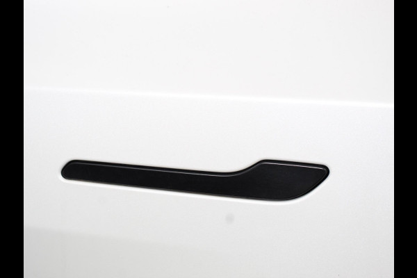 Tesla Model Y Performance Long Range AWD 75 kWh Climate control Adaptieve cruise control Achteruitrijcamera Panoramadak Keyless Stuurverwarming Stoelverwarming LED Navigatie Parkeersensoren Trekhaak