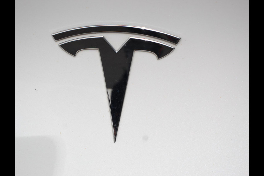 Tesla Model Y Performance Long Range AWD 75 kWh Climate control Adaptieve cruise control Achteruitrijcamera Panoramadak Keyless Stuurverwarming Stoelverwarming LED Navigatie Parkeersensoren Trekhaak