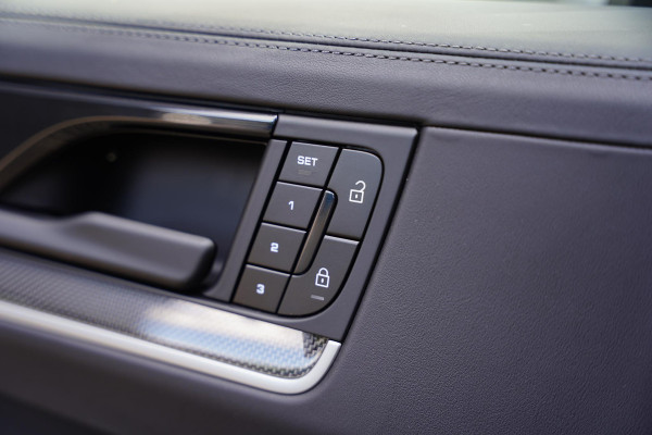 Porsche Cayenne 3.0 E-Hybrid Black Edition / Sportdesign Pakket / Sportuilaat
