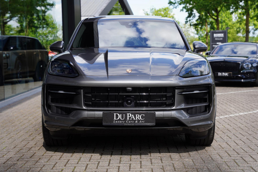 Porsche Cayenne 3.0 E-Hybrid Black Edition / Sportdesign Pakket / Sportuilaat