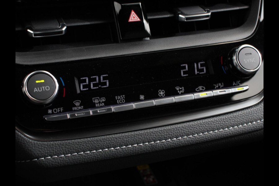 Toyota Corolla Touring Sports Automaat Hybrid 140 Active Camera Navigatie Apple Carplay/Android Auto Climate Control Parkeer sensoren Lichtmetalen Velgen