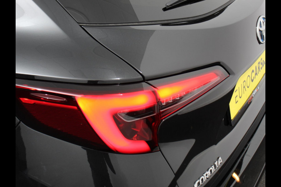 Toyota Corolla Touring Sports Automaat Hybrid 140 Active Camera Navigatie Apple Carplay/Android Auto Climate Control Parkeer sensoren Lichtmetalen Velgen