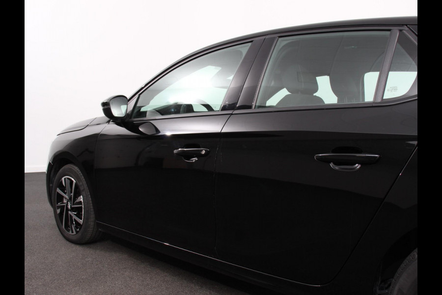 Opel Corsa 1.2 Turbo Hybrid 100pk GS Automaat Navigatie Apple Carplay Android Auto Camera Parkeersensoren Cruise Control Dodehoek assistent Airco Lichtmetalen velgen Virtual Cockpit
