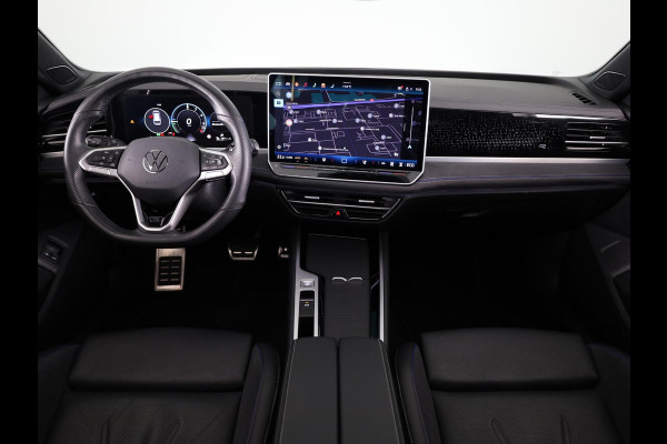 Volkswagen Passat Variant 1.5 eHybrid R-Line Edition 204 PK | Navigatie | Camera | wegklapbare trekhaak | elektrische klep | verlengde garantie