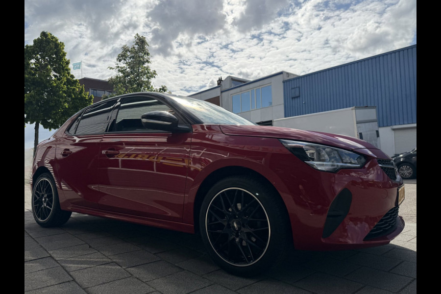 Opel Corsa 1.2 Edition - Apple CarPlay / Navigatie I Airco I Sport velgen I PDC I Stoel verwarming I Dealer onderhouden