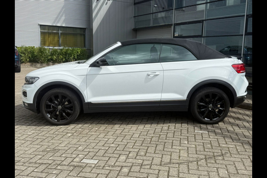 Volkswagen T-Roc Cabrio 1.5 TSI Black-Style/BEATS/DODEHOEK/PDC/DIGITAL DASH/TREKHAAK