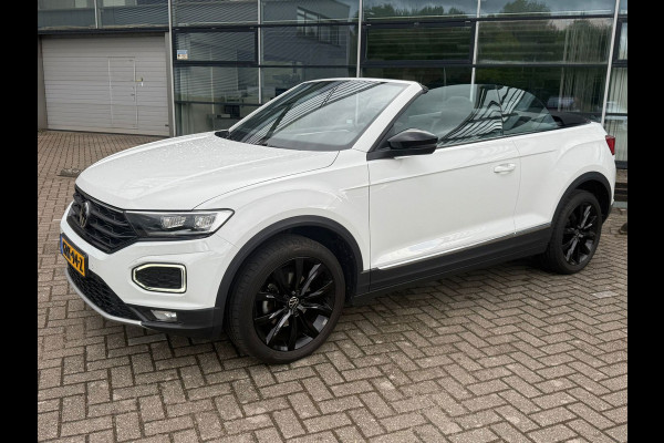 Volkswagen T-Roc Cabrio 1.5 TSI Black-Style/BEATS/DODEHOEK/PDC/DIGITAL DASH/TREKHAAK