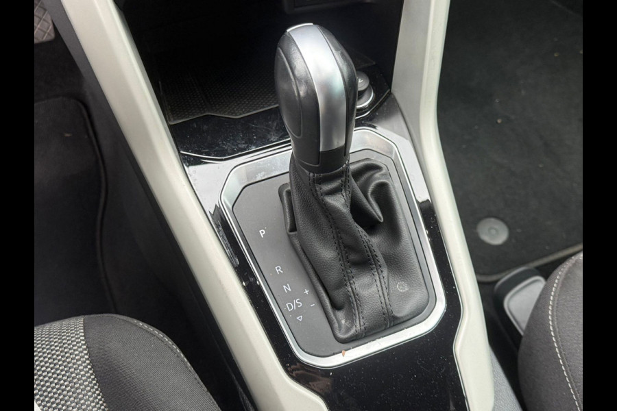 Volkswagen T-Roc Cabrio 1.5 TSI Black-Style/BEATS/DODEHOEK/PDC/DIGITAL DASH/TREKHAAK