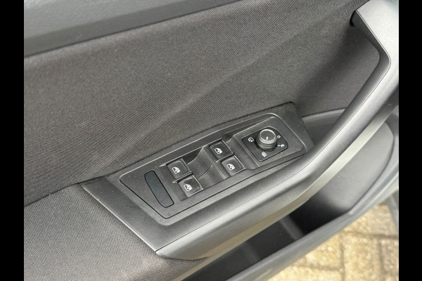Volkswagen T-Roc Cabrio 1.5 TSI Black-Style/BEATS/DODEHOEK/PDC/DIGITAL DASH/TREKHAAK