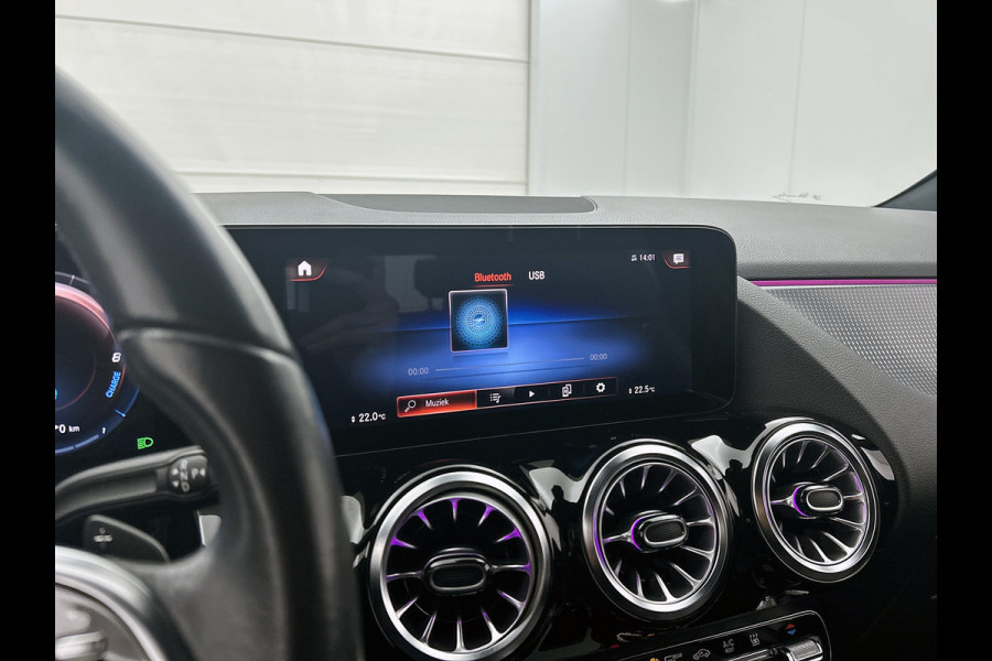 Mercedes-Benz GLA 250 e Progressive | Achteruitrijcamera | Sfeerverlichting | Navigatie | EASY PACK achterklep | Inclusief 24 maanden Mercedes-Benz Certified garantie voor Europa.