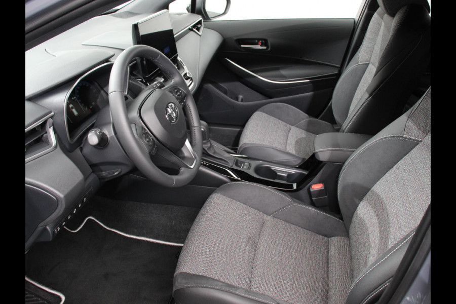 Toyota Corolla Touring Sports Automaat Hybrid 140 Active Camera Navigatie Apple Carplay/Android Auto Climate Control Parkeer sensoren Lichtmetalen Velgen