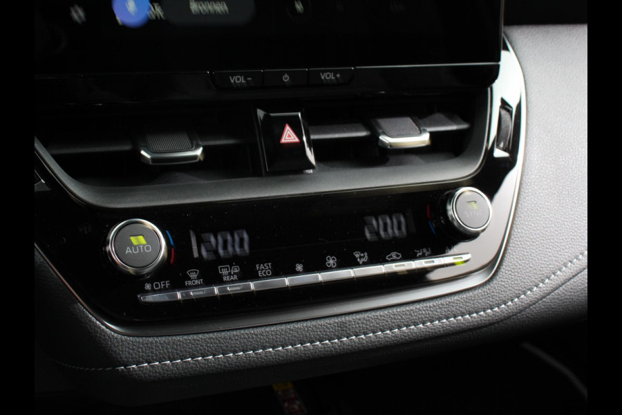 Toyota Corolla Touring Sports Automaat Hybrid 140 Active Camera Navigatie Apple Carplay/Android Auto Climate Control Parkeer sensoren Lichtmetalen Velgen