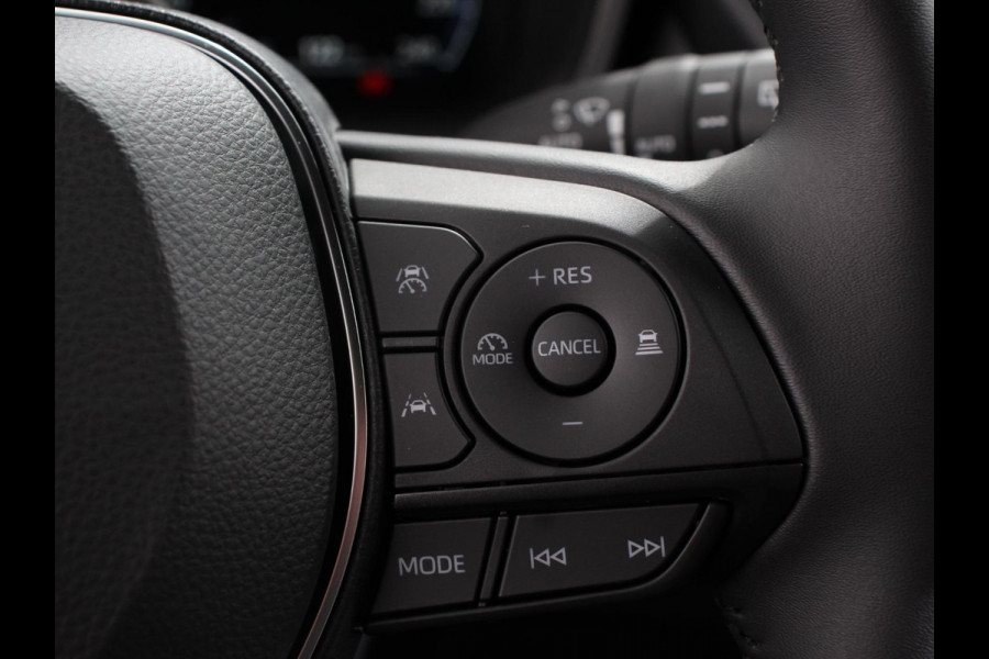 Toyota Corolla Touring Sports Automaat Hybrid 140 Active Camera Navigatie Apple Carplay/Android Auto Climate Control Parkeer sensoren Lichtmetalen Velgen