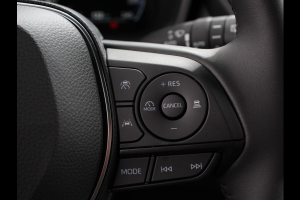 Toyota Corolla Touring Sports Automaat Hybrid 140 Active Camera Navigatie Apple Carplay/Android Auto Climate Control Parkeer sensoren Lichtmetalen Velgen