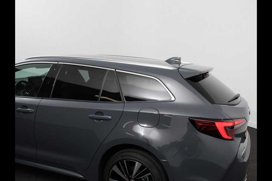 Toyota Corolla Touring Sports Automaat Hybrid 140 Active Camera Navigatie Apple Carplay/Android Auto Climate Control Parkeer sensoren Lichtmetalen Velgen