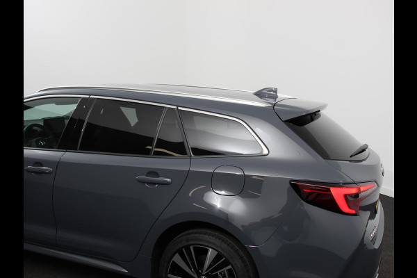 Toyota Corolla Touring Sports Automaat Hybrid 140 Active Camera Navigatie Apple Carplay/Android Auto Climate Control Parkeer sensoren Lichtmetalen Velgen