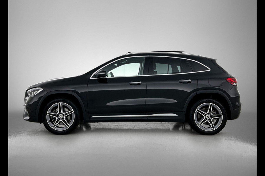 Mercedes-Benz GLA 250 e AMG Plug-In Hybride | Panoramadak | Trekhaak | Sfeerverlichting | Keyless Go | Parkeerpakket met Camera | Inclusief 24 maanden Mercedes-Benz Certified garantie voor Europa.