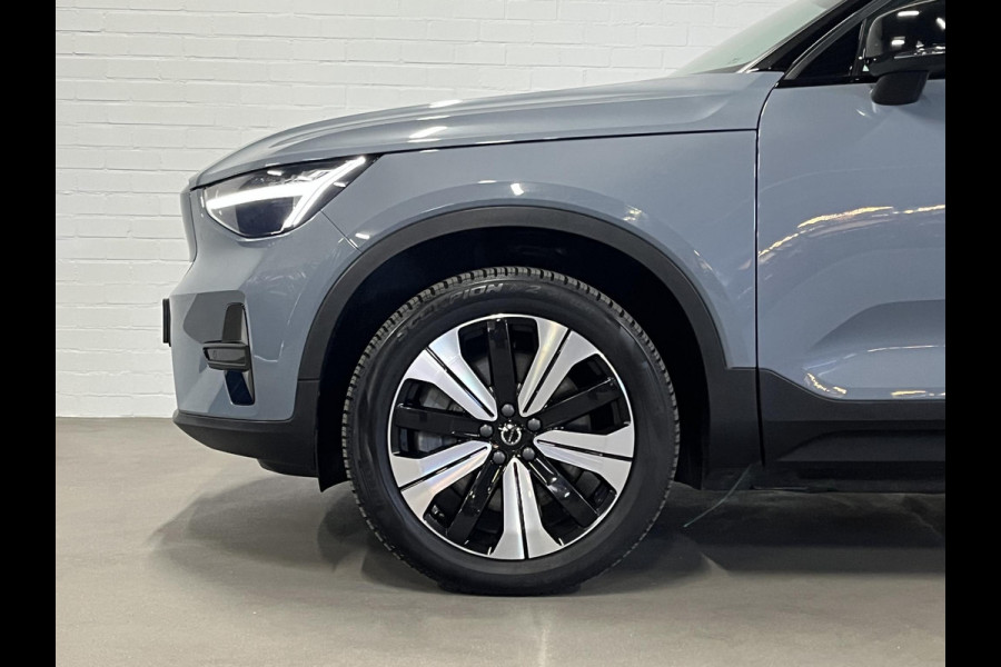 Volvo XC40 Single motor Plus Trekhaak | Adapt. Cruise | Stuur-/stoelverwarming | Achteruitrij camera | Carplay | Bliss