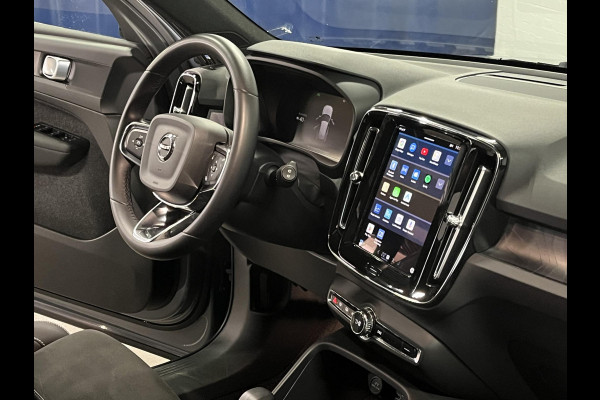 Volvo XC40 Single motor Plus Trekhaak | Adapt. Cruise | Stuur-/stoelverwarming | Achteruitrij camera | Carplay | Bliss