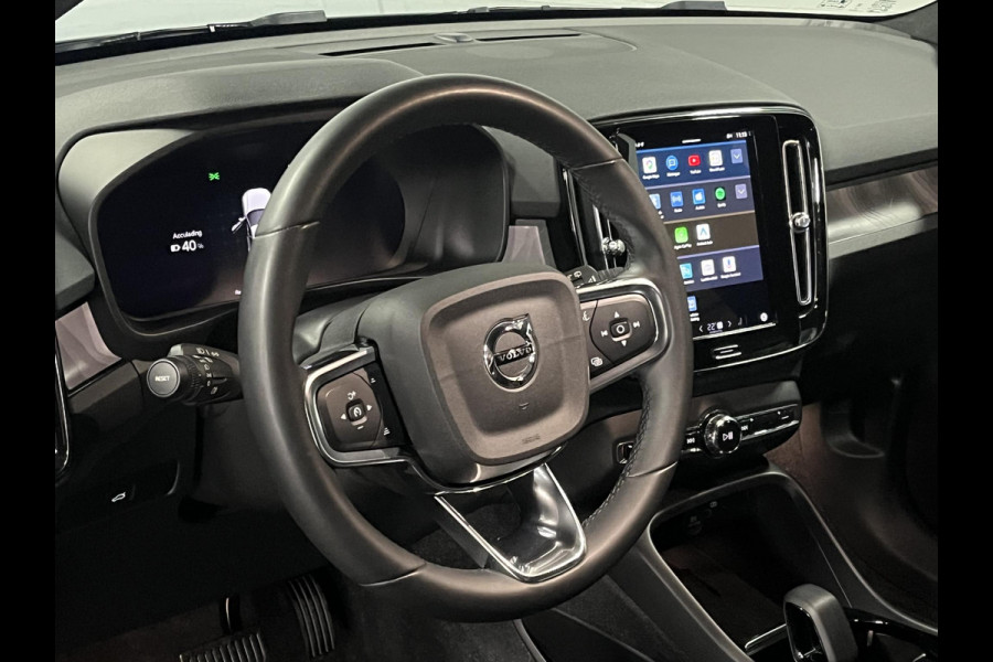 Volvo XC40 Single motor Plus Trekhaak | Adapt. Cruise | Stuur-/stoelverwarming | Achteruitrij camera | Carplay | Bliss