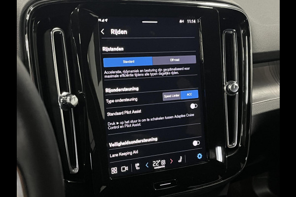 Volvo XC40 Single motor Plus Trekhaak | Adapt. Cruise | Stuur-/stoelverwarming | Achteruitrij camera | Carplay | Bliss