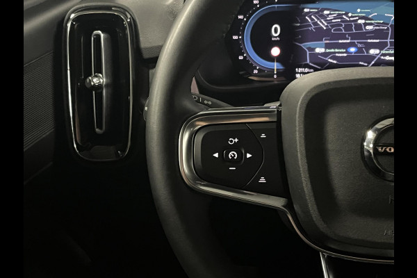 Volvo XC40 Single motor Plus Trekhaak | Adapt. Cruise | Stuur-/stoelverwarming | Achteruitrij camera | Carplay | Bliss