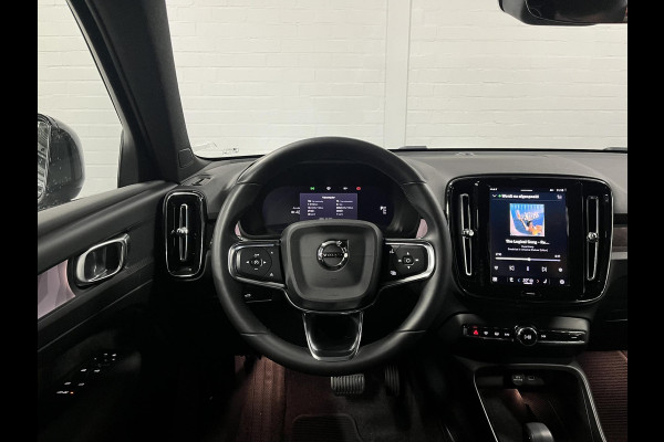 Volvo XC40 Single motor Plus Trekhaak | Adapt. Cruise | Stuur-/stoelverwarming | Achteruitrij camera | Carplay | Bliss