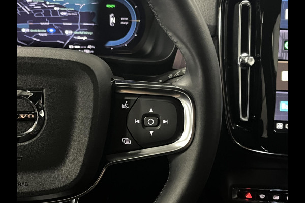 Volvo XC40 Single motor Plus Trekhaak | Adapt. Cruise | Stuur-/stoelverwarming | Achteruitrij camera | Carplay | Bliss