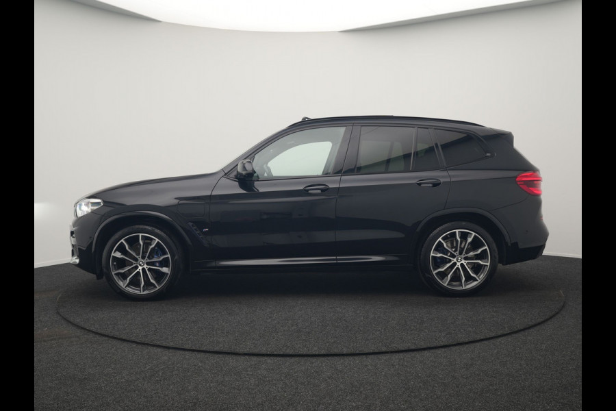 BMW X3 xDrive30e M Sport PHEV 293pk Dealer O.H. | Trekhaak Af Fabriek | Panodak | Head Up | 360 Camera | Adaptief Onderstel | Lederen Sportstoelen Memory & Verwarmd | Sfeerverlichting | Stuur Verwarmd | Keyless | Blis | Apple Carplay | Plug In Hybrid |