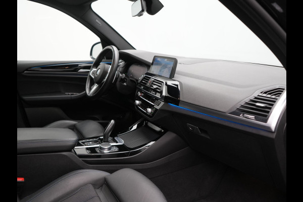 BMW X3 xDrive30e M Sport PHEV 293pk Dealer O.H. | Trekhaak Af Fabriek | Panodak | Head Up | 360 Camera | Adaptief Onderstel | Lederen Sportstoelen Memory & Verwarmd | Sfeerverlichting | Stuur Verwarmd | Keyless | Blis | Apple Carplay | Plug In Hybrid |