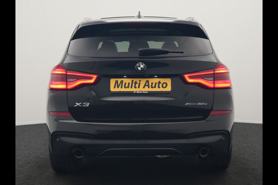 BMW X3 xDrive30e M Sport PHEV 293pk Dealer O.H. | Trekhaak Af Fabriek | Panodak | Head Up | 360 Camera | Adaptief Onderstel | Lederen Sportstoelen Memory & Verwarmd | Sfeerverlichting | Stuur Verwarmd | Keyless | Blis | Apple Carplay | Plug In Hybrid |