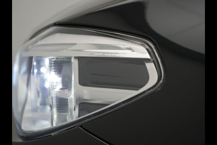 BMW X3 xDrive30e M Sport PHEV 293pk Dealer O.H. | Trekhaak Af Fabriek | Panodak | Head Up | 360 Camera | Adaptief Onderstel | Lederen Sportstoelen Memory & Verwarmd | Sfeerverlichting | Stuur Verwarmd | Keyless | Blis | Apple Carplay | Plug In Hybrid |