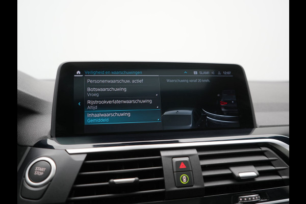 BMW X3 xDrive30e M Sport PHEV 293pk Dealer O.H. | Trekhaak Af Fabriek | Panodak | Head Up | 360 Camera | Adaptief Onderstel | Lederen Sportstoelen Memory & Verwarmd | Sfeerverlichting | Stuur Verwarmd | Keyless | Blis | Apple Carplay | Plug In Hybrid |