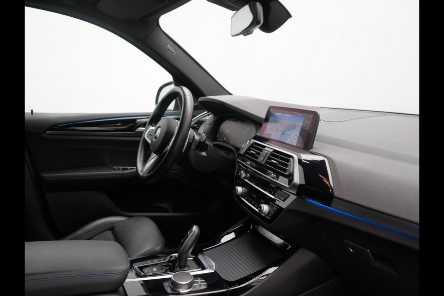 BMW X3 xDrive30e M Sport PHEV 293pk Dealer O.H. | Trekhaak Af Fabriek | Head Up | Camera | Sportstoelen Verwarmd | Harman & Kardon | Keyless | Blis | Apple Carplay | Sfeerverlichting | Cruise Control | 20''L.M. | Navigatie | DAB | Plug In Hybrid |