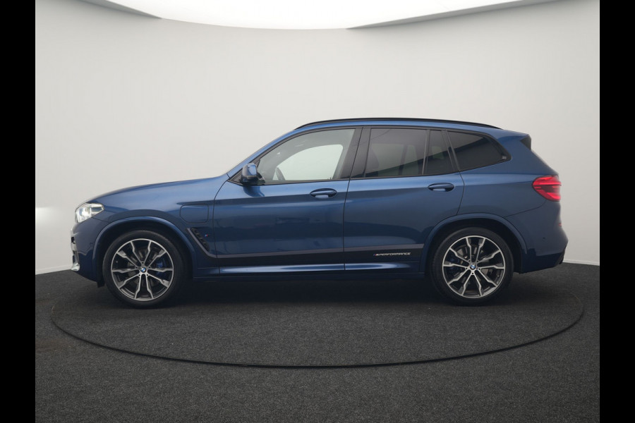 BMW X3 xDrive30e M Sport PHEV 293pk Dealer O.H. | Trekhaak Af Fabriek | Head Up | Camera | Sportstoelen Verwarmd | Harman & Kardon | Keyless | Blis | Apple Carplay | Sfeerverlichting | Cruise Control | 20''L.M. | Navigatie | DAB | Plug In Hybrid |