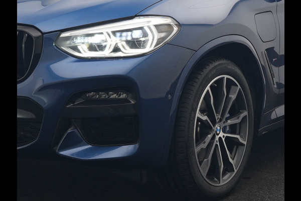 BMW X3 xDrive30e M Sport PHEV 293pk Dealer O.H. | Trekhaak Af Fabriek | Head Up | Camera | Sportstoelen Verwarmd | Harman & Kardon | Keyless | Blis | Apple Carplay | Sfeerverlichting | Cruise Control | 20''L.M. | Navigatie | DAB | Plug In Hybrid |