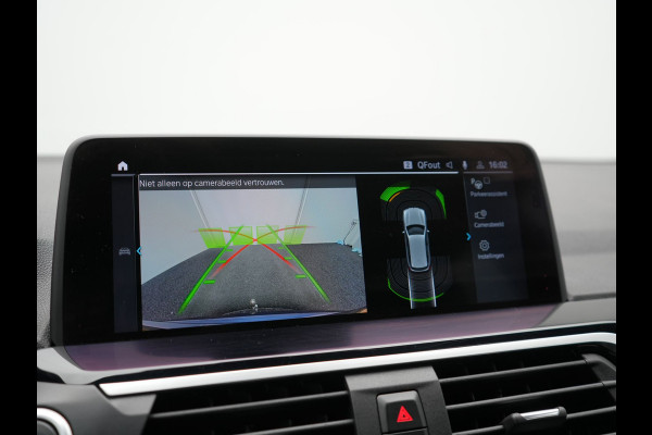 BMW X3 xDrive30e M Sport PHEV 293pk Dealer O.H. | Trekhaak Af Fabriek | Head Up | Camera | Sportstoelen Verwarmd | Harman & Kardon | Keyless | Blis | Apple Carplay | Sfeerverlichting | Cruise Control | 20''L.M. | Navigatie | DAB | Plug In Hybrid |